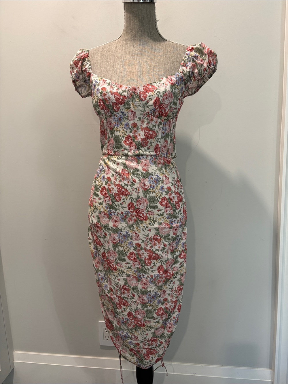 Off‑Shoulder Floral Midi Dress in Pink and Cream - Picture 2 of 16